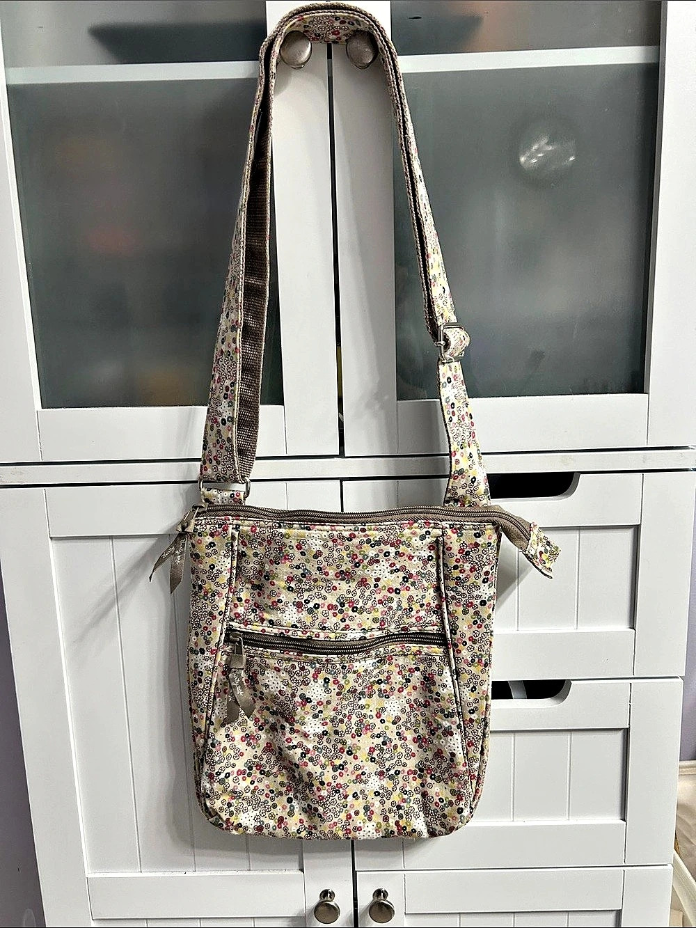 Thirty-One Floral Crossbody Bag in Cream & Multicolor
